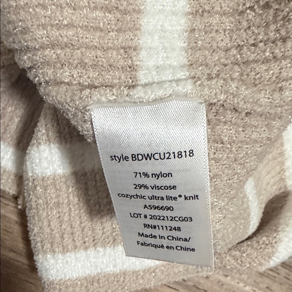 Barefoot Dreams CozyChic Ultra Lite Stone Striped S/S Top Women’s Sz. L Luxe - Picture 8 of 9